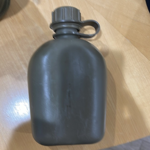 Insulated canteen - Picture 6 of 8